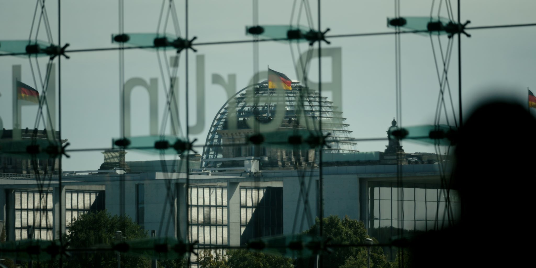 KEIN LAND FÜR NIEMAND - ABSCHOTTUNG EINES EINWANDERUNGSLANDES (Dokumentarfilm)