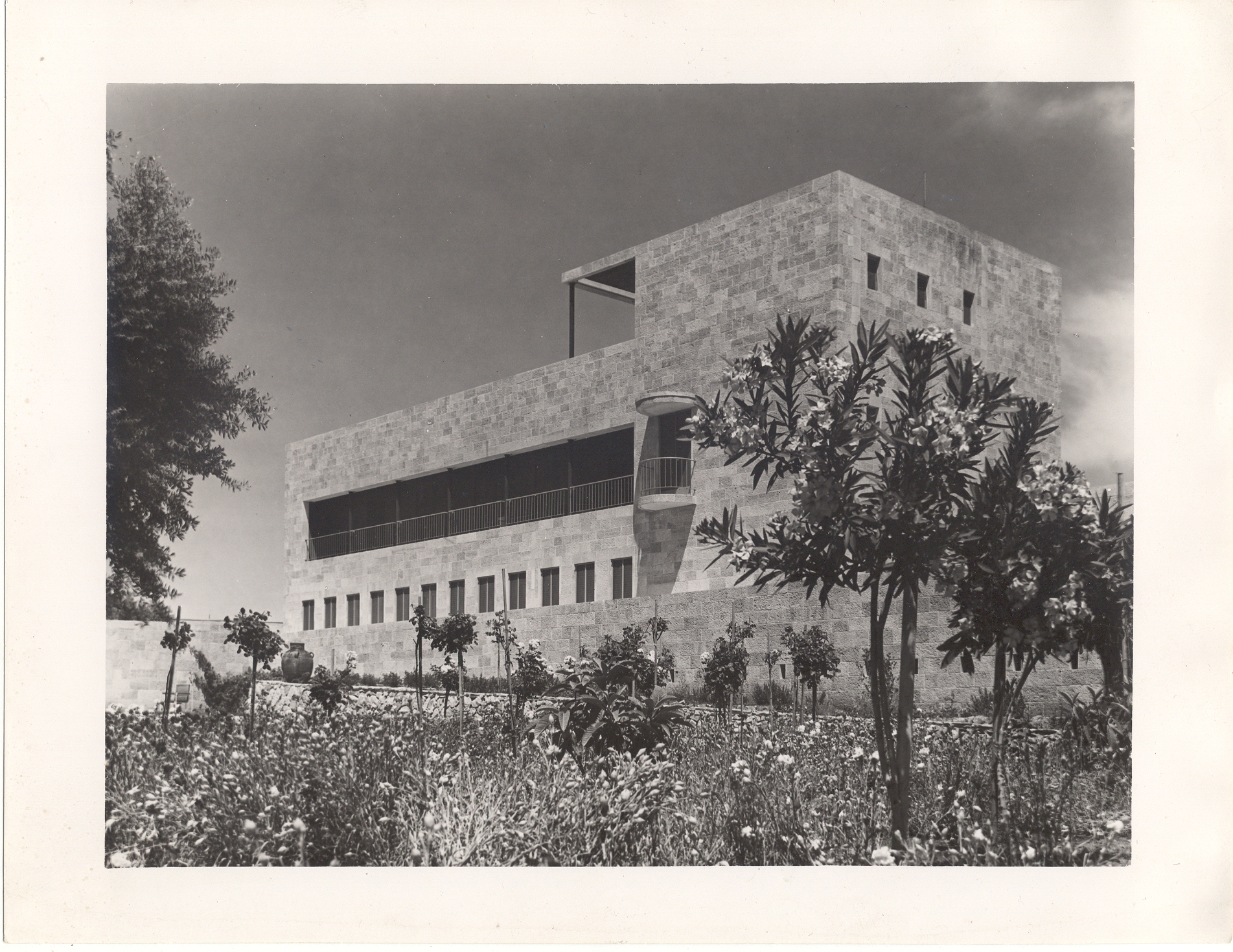 Kuratorinnenführung durch die Ausstellung „Berlin/Jerusalem. Schockens Gärten“