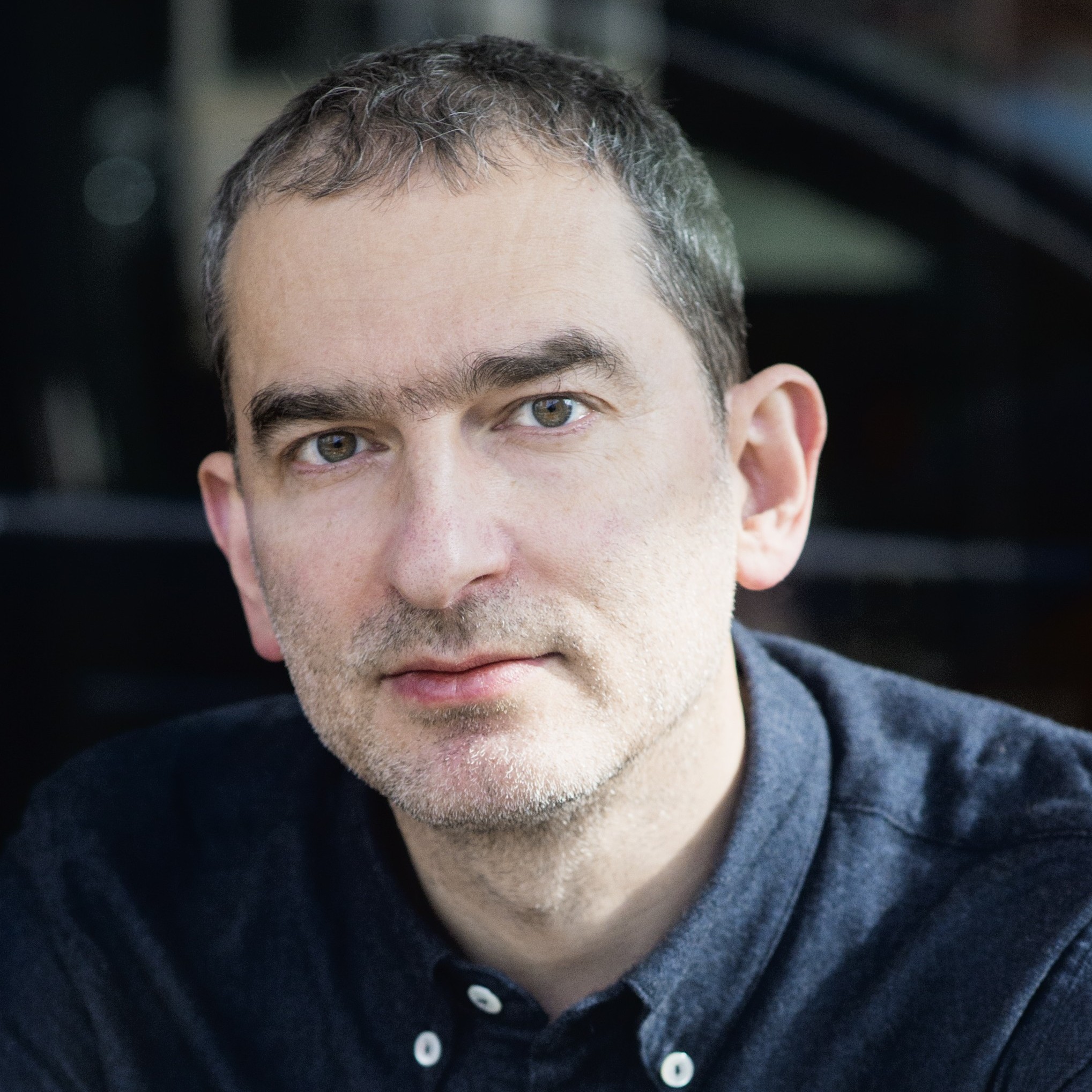 Boris Schumatsky liest aus "Die Seine fließt ins Schwarze Meer" in der Lesereihe Balagan